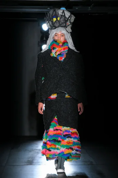 Look 4